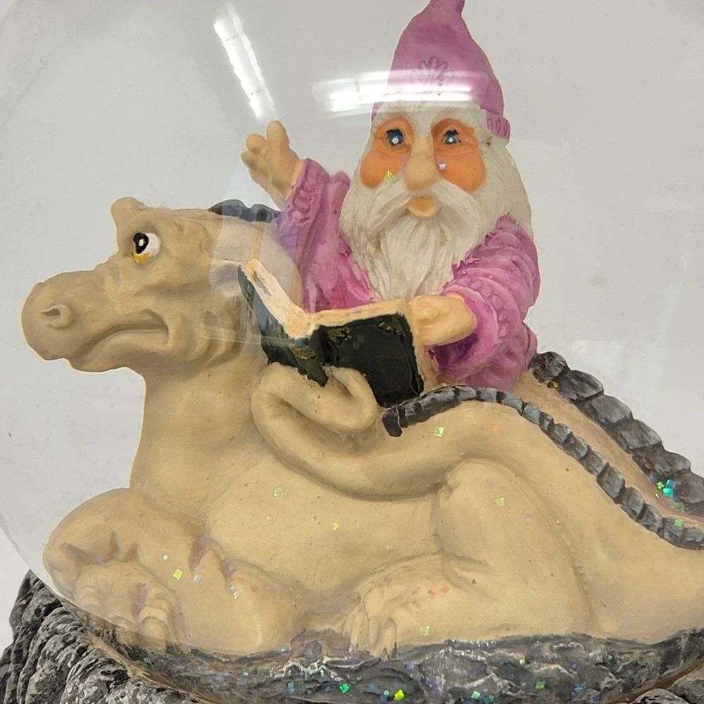 Krystonia Snow Globe Wizard Musical Puff The Magic Dragon‎ Mythical Vintage 80s